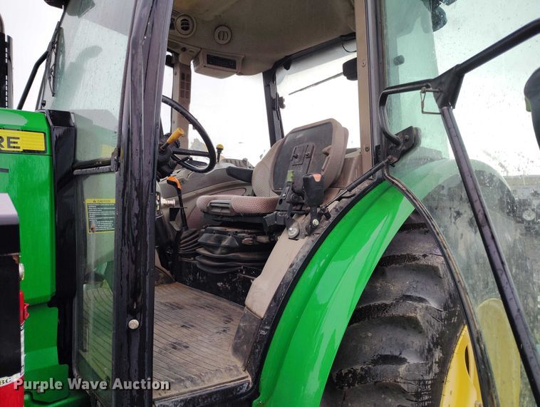 image for item ED0011 2013 John Deere 5085M MFWD tractor