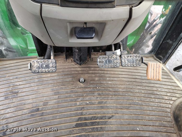 image for item ED0011 2013 John Deere 5085M MFWD tractor