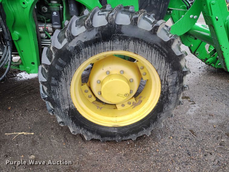 image for item ED0011 2013 John Deere 5085M MFWD tractor