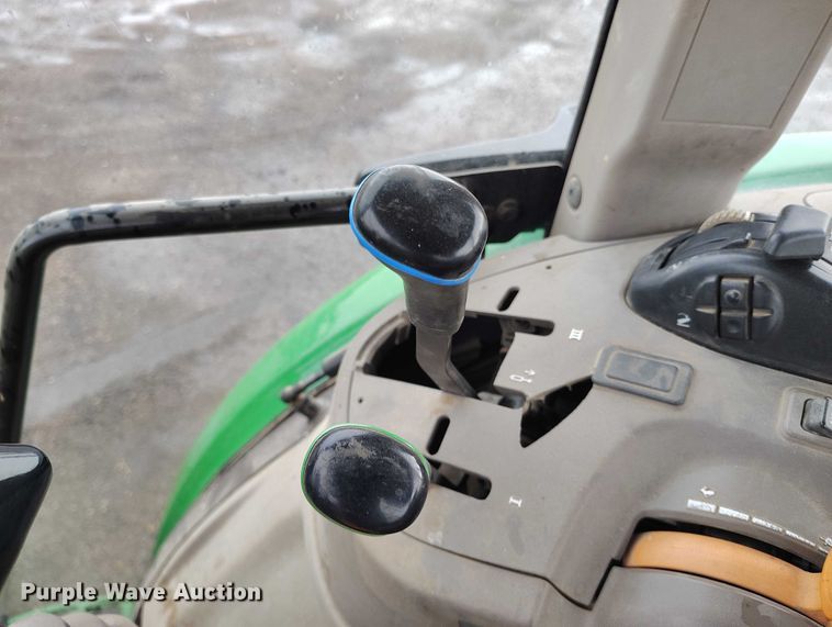 image for item ED0011 2013 John Deere 5085M MFWD tractor