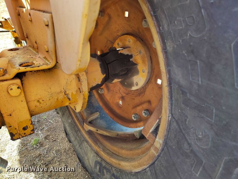 image for item ED0012 Minneapolis-Moline 445 tractor