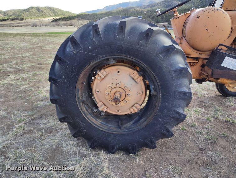 image for item ED0012 Minneapolis-Moline 445 tractor