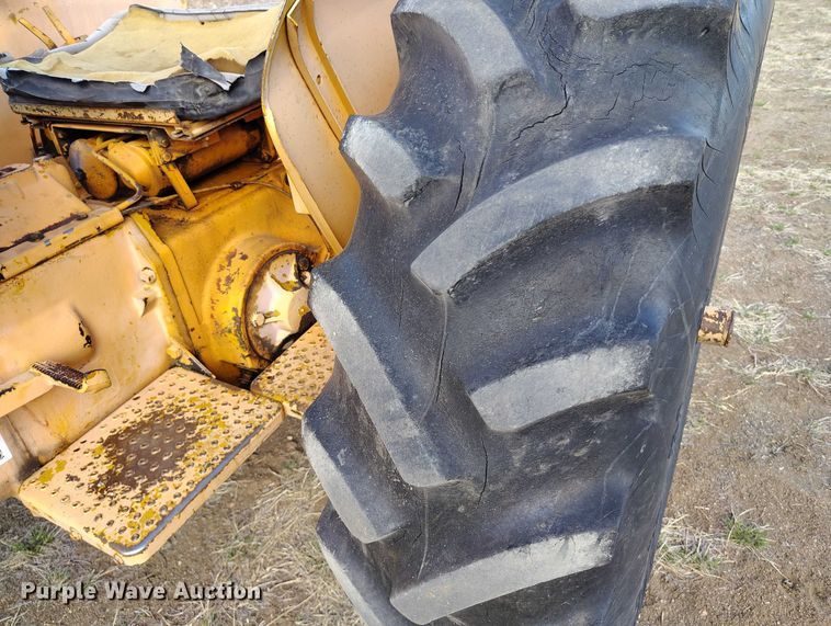 image for item ED0012 Minneapolis-Moline 445 tractor