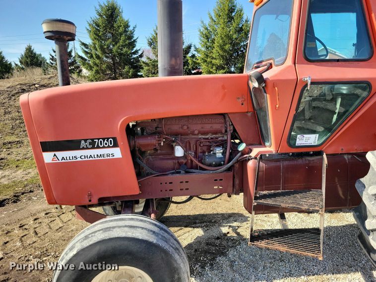 image for item EE0915 1975 Allis-Chalmers AC7060 tractor