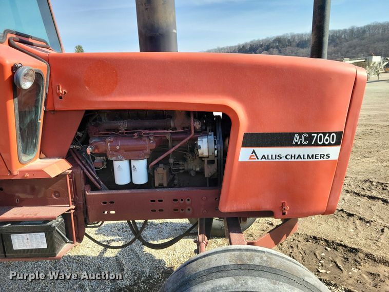 image for item EE0915 1975 Allis-Chalmers AC7060 tractor