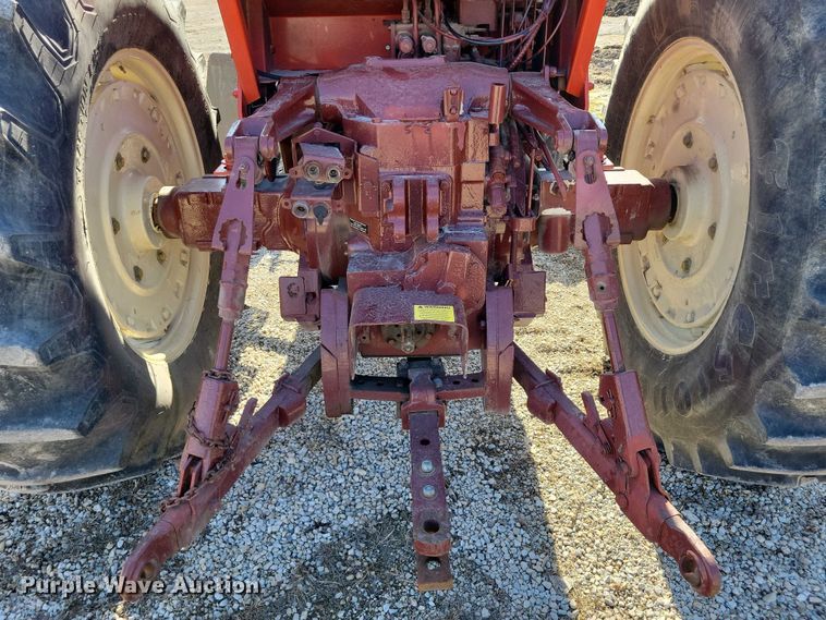 image for item EE0915 1975 Allis-Chalmers AC7060 tractor