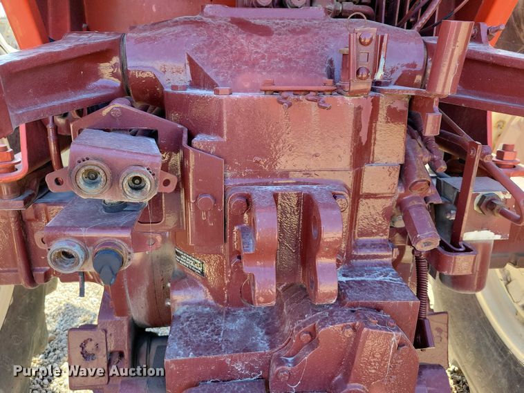 image for item EE0915 1975 Allis-Chalmers AC7060 tractor