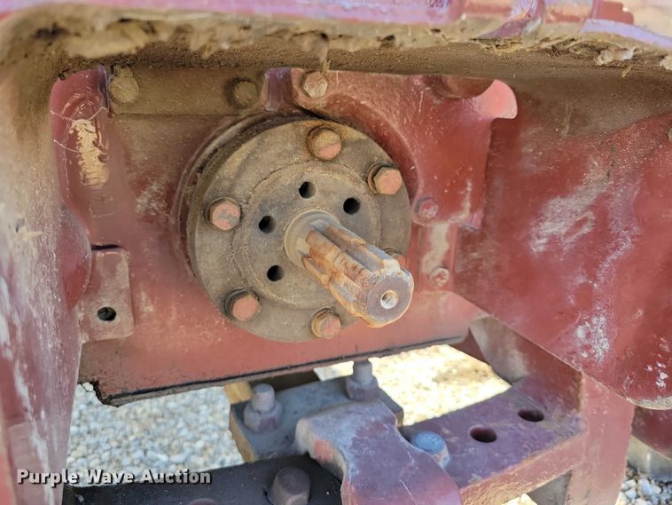 image for item EE0915 1975 Allis-Chalmers AC7060 tractor