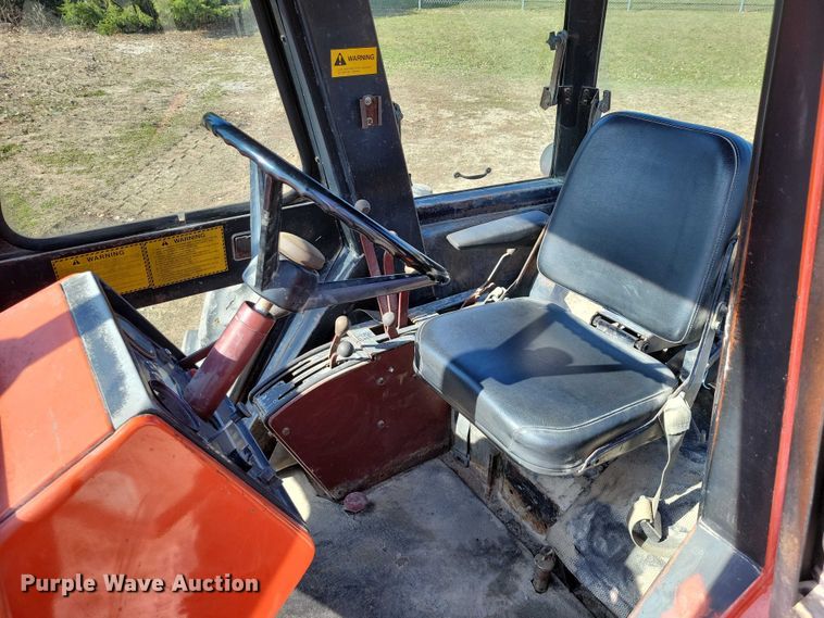 image for item EE0915 1975 Allis-Chalmers AC7060 tractor