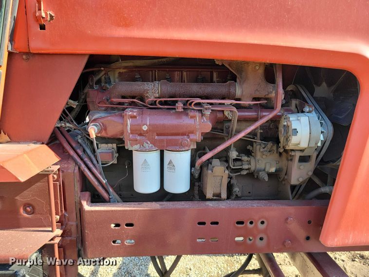 image for item EE0915 1975 Allis-Chalmers AC7060 tractor