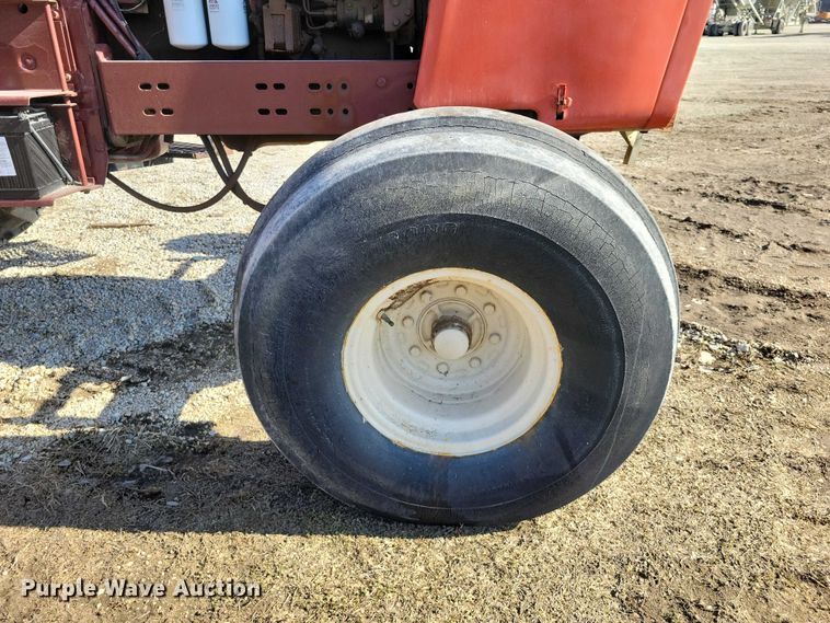 image for item EE0915 1975 Allis-Chalmers AC7060 tractor