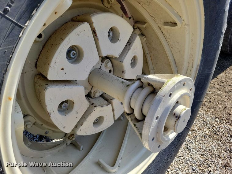 image for item EE0915 1975 Allis-Chalmers AC7060 tractor