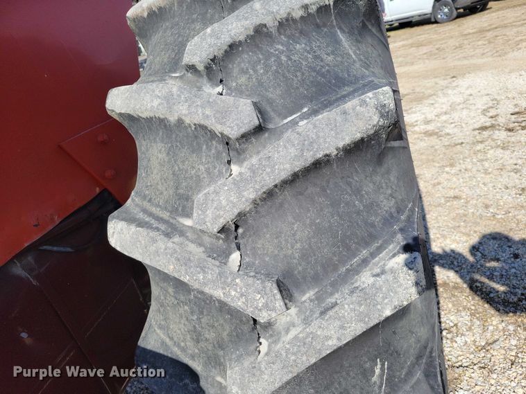 image for item EE0915 1975 Allis-Chalmers AC7060 tractor