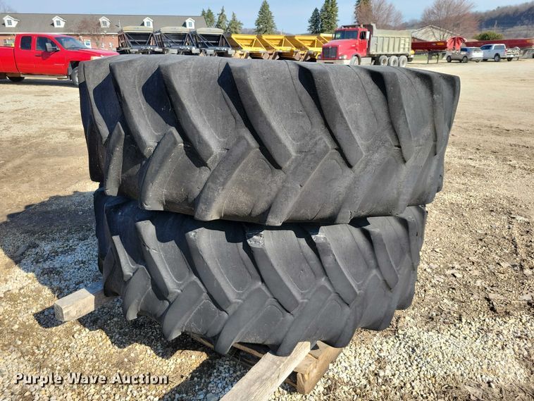 image for item EE0915 1975 Allis-Chalmers AC7060 tractor