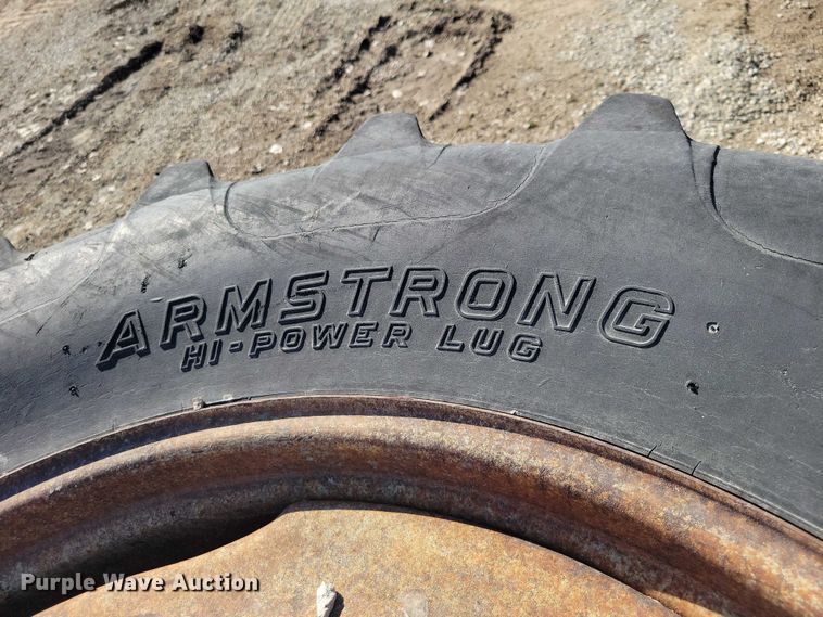 image for item EE0915 1975 Allis-Chalmers AC7060 tractor