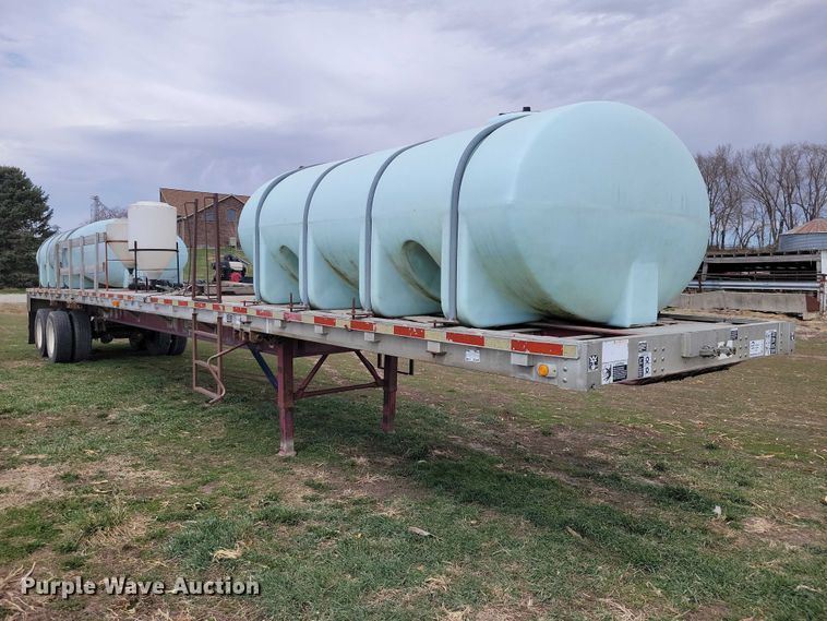 image for item EE0918 1997 Wilson CF-900 flatbed trailer