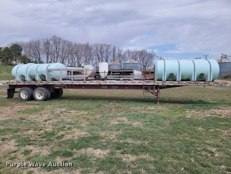 image for item EE0918 1997 Wilson CF-900 flatbed trailer