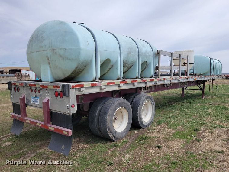 image for item EE0918 1997 Wilson CF-900 flatbed trailer