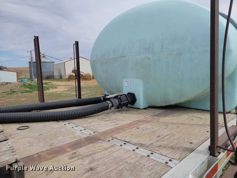 image for item EE0918 1997 Wilson CF-900 flatbed trailer