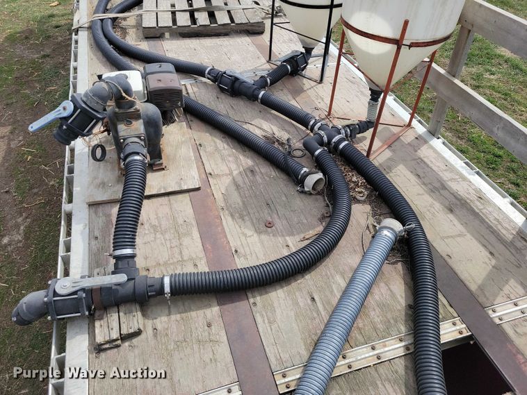 image for item EE0918 1997 Wilson CF-900 flatbed trailer