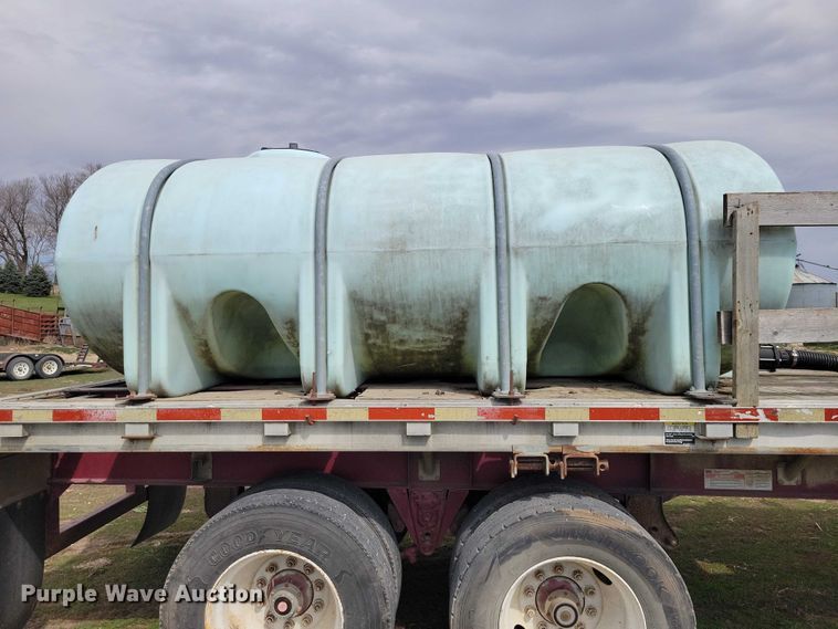 image for item EE0918 1997 Wilson CF-900 flatbed trailer