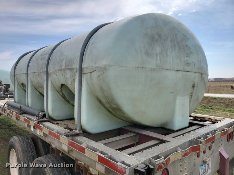 image for item EE0918 1997 Wilson CF-900 flatbed trailer