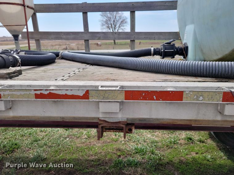 image for item EE0918 1997 Wilson CF-900 flatbed trailer