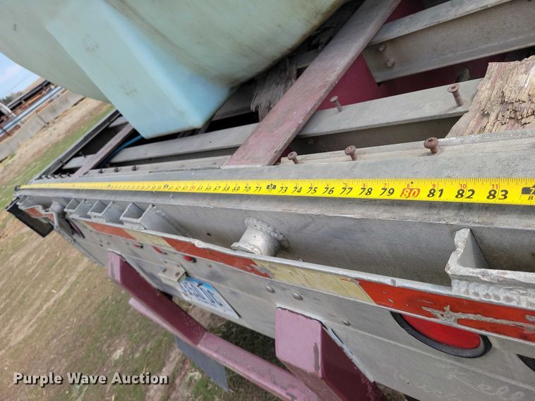 image for item EE0918 1997 Wilson CF-900 flatbed trailer