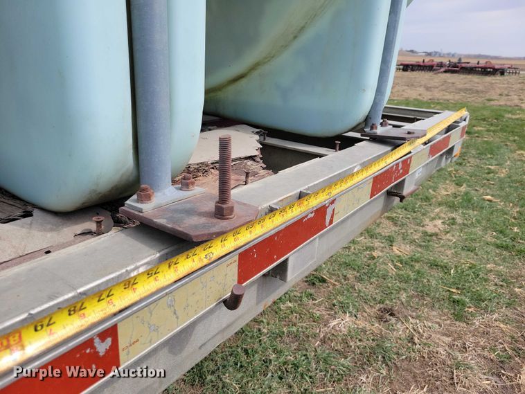 image for item EE0918 1997 Wilson CF-900 flatbed trailer