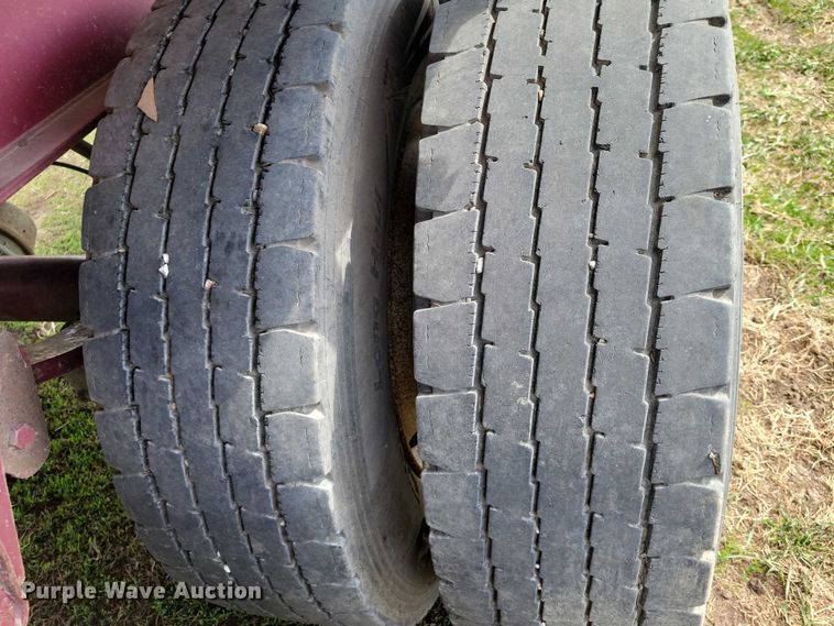 image for item EE0918 1997 Wilson CF-900 flatbed trailer