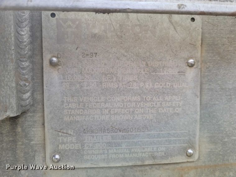 image for item EE0918 1997 Wilson CF-900 flatbed trailer