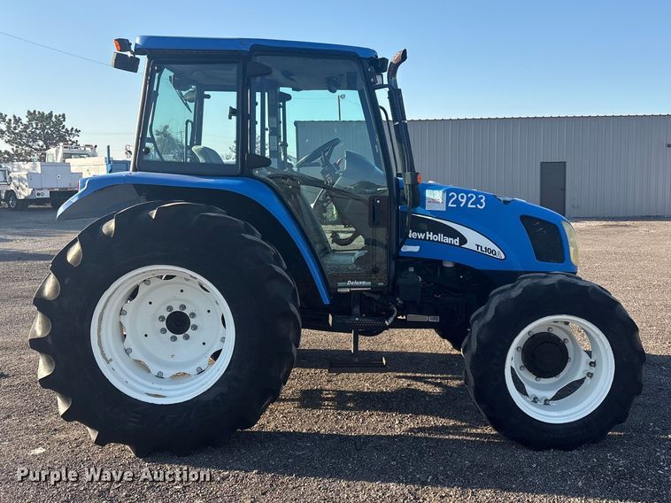 image for item EG8904 2005 New Holland TL100A MFWD tractor