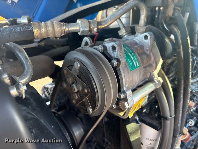 image for item EG8904 2005 New Holland TL100A MFWD tractor