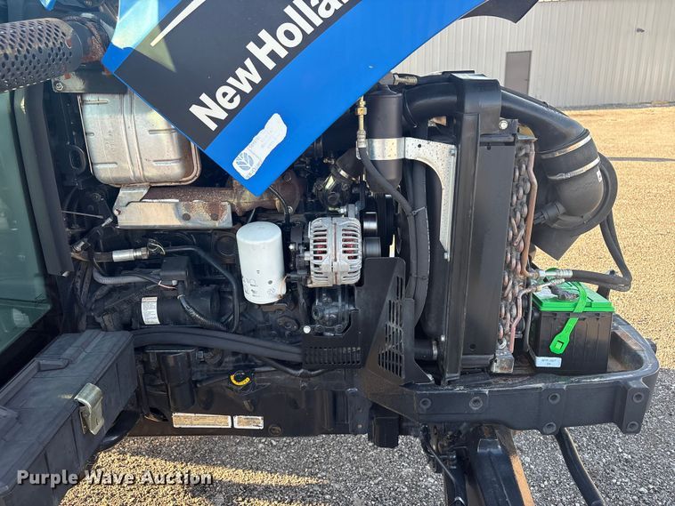 image for item EG8904 2005 New Holland TL100A MFWD tractor