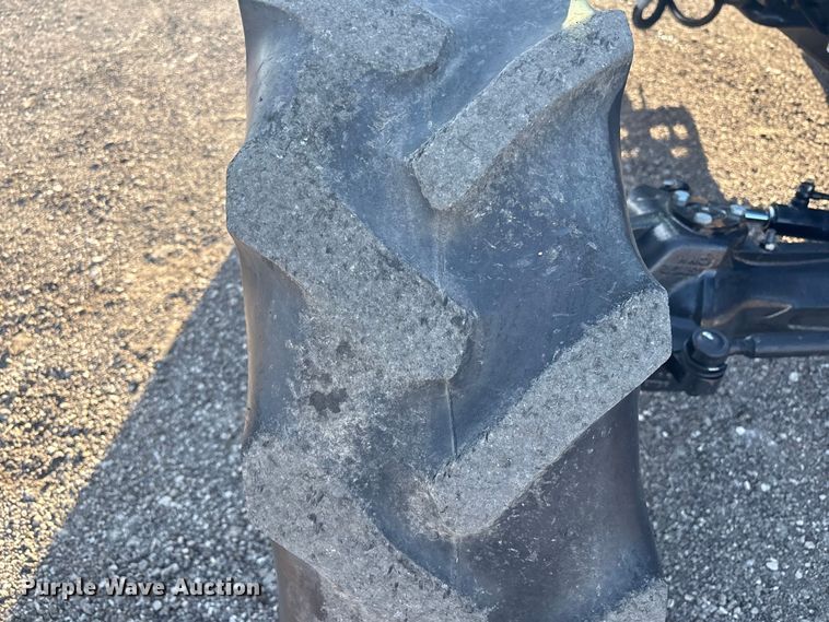 image for item EG8904 2005 New Holland TL100A MFWD tractor