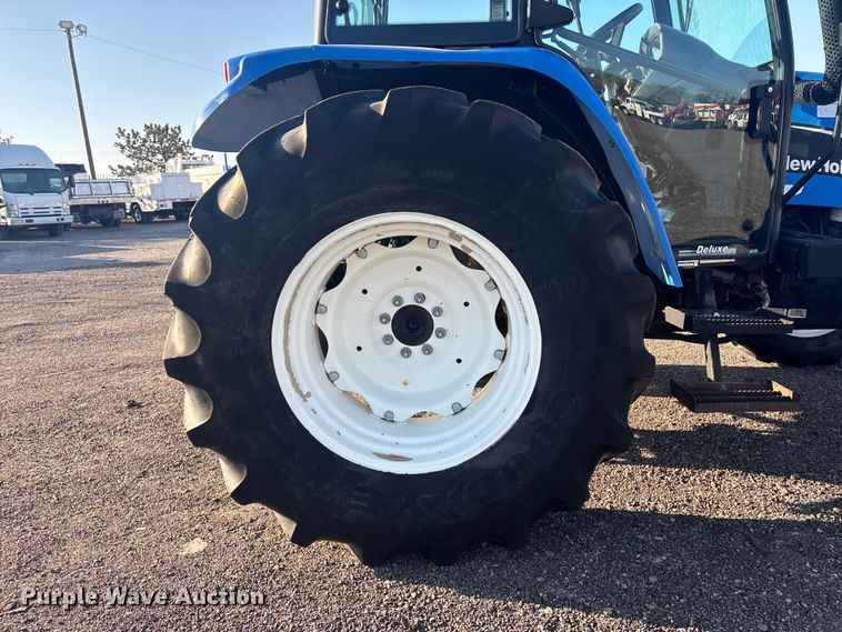 image for item EG8904 2005 New Holland TL100A MFWD tractor