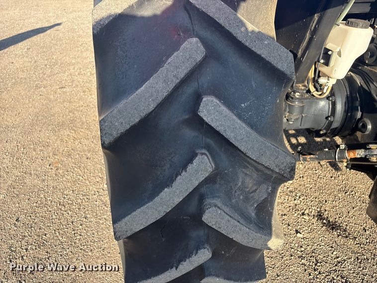 image for item EG8904 2005 New Holland TL100A MFWD tractor