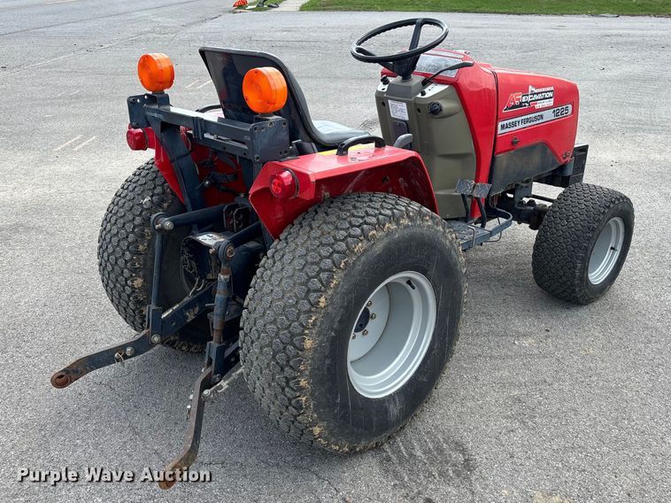 image for item EM0086 2000 Massey Ferguson 1225 MFWD tractor
