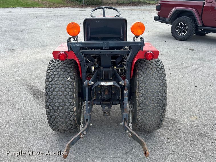 image for item EM0086 2000 Massey Ferguson 1225 MFWD tractor