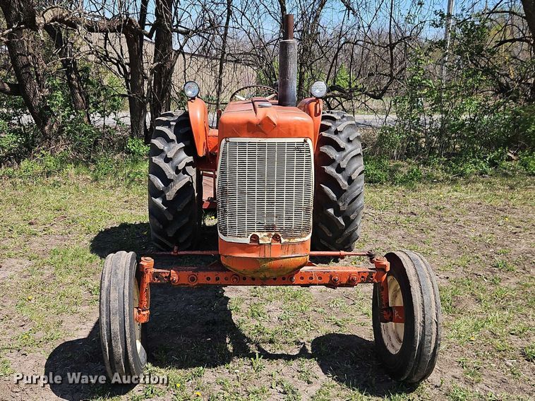 image for item EO7216 1963 Allis-Chalmers D17 tractor