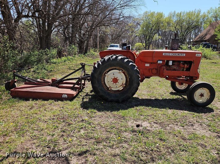 image for item EO7216 1963 Allis-Chalmers D17 tractor