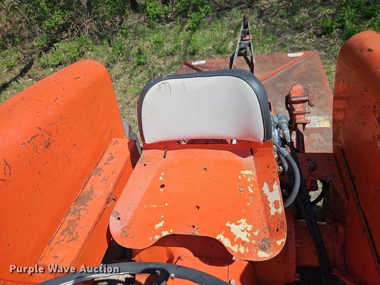 image for item EO7216 1963 Allis-Chalmers D17 tractor