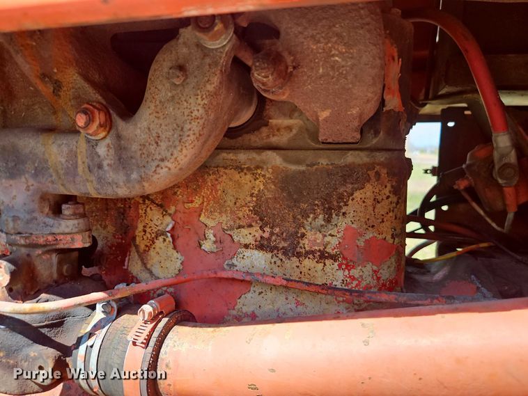 image for item EO7216 1963 Allis-Chalmers D17 tractor
