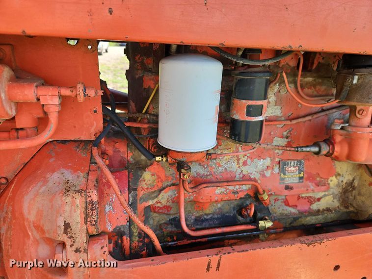 image for item EO7216 1963 Allis-Chalmers D17 tractor
