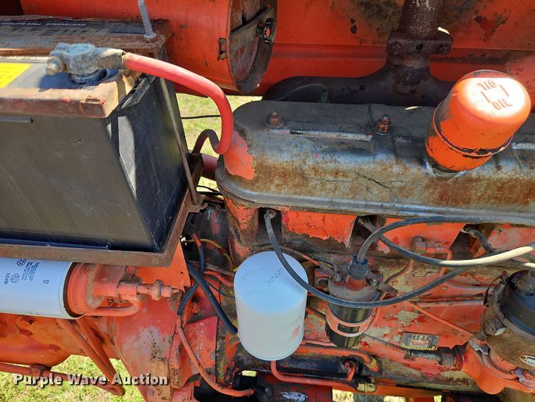 image for item EO7216 1963 Allis-Chalmers D17 tractor