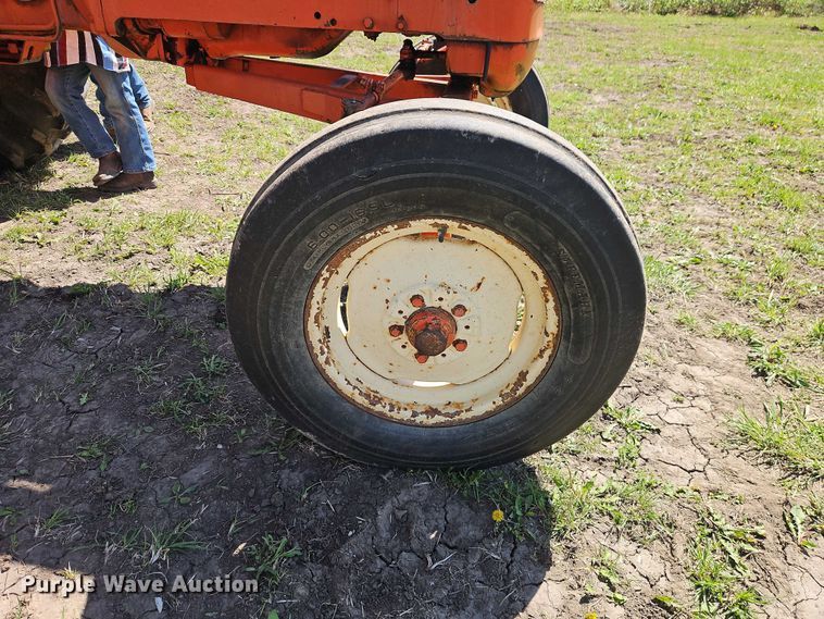 image for item EO7216 1963 Allis-Chalmers D17 tractor