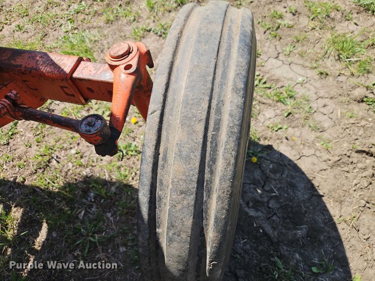 image for item EO7216 1963 Allis-Chalmers D17 tractor