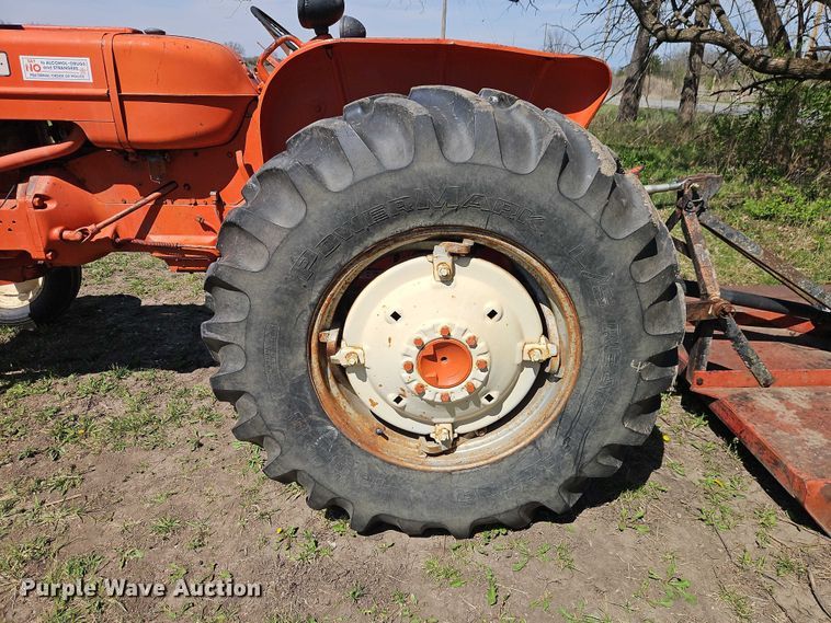 image for item EO7216 1963 Allis-Chalmers D17 tractor