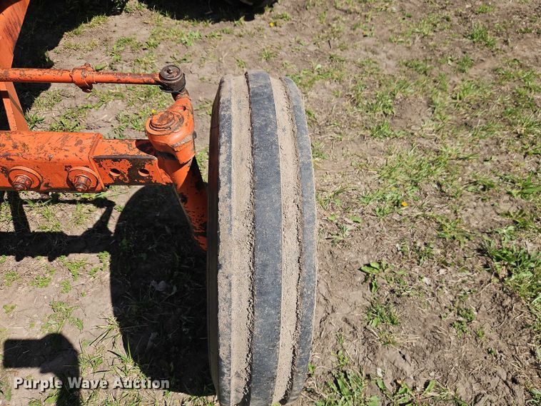 image for item EO7216 1963 Allis-Chalmers D17 tractor