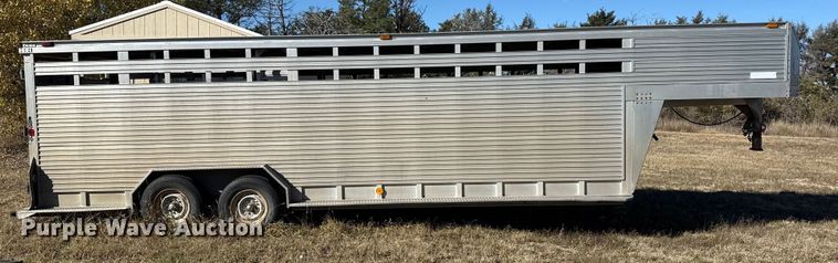 image for item EP0874 1983 Barrett livestock trailer